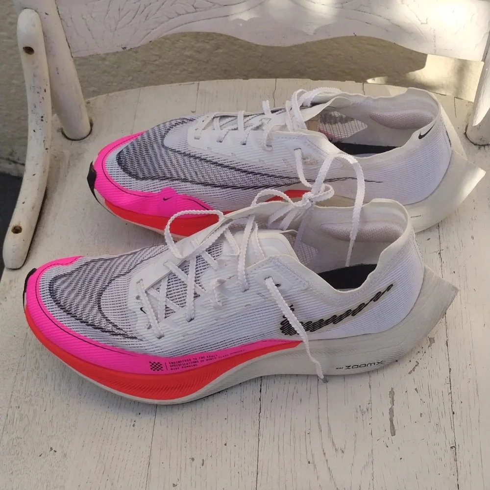 Nike  ZoomX Vaporfly Next %2  Women's Athletic Shoes - White and Pink 9.5